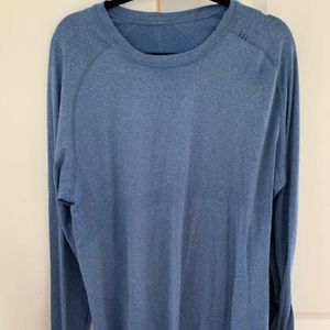 Men's Lululemon long sleeve tee